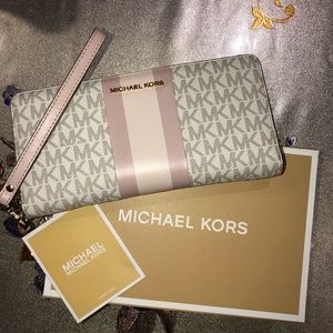 Michael Kors wallet